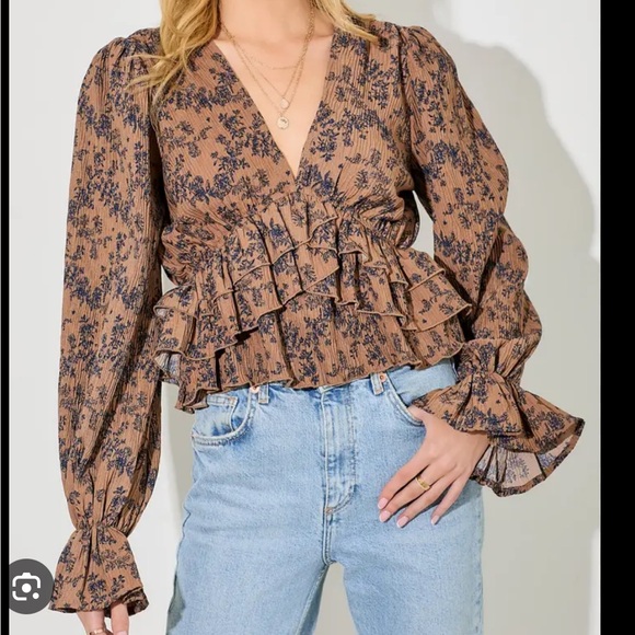 Baevely Tops - Baeverly by Wellmade USA Long Sleeve Floral Crop Top, Brown and Black, Large